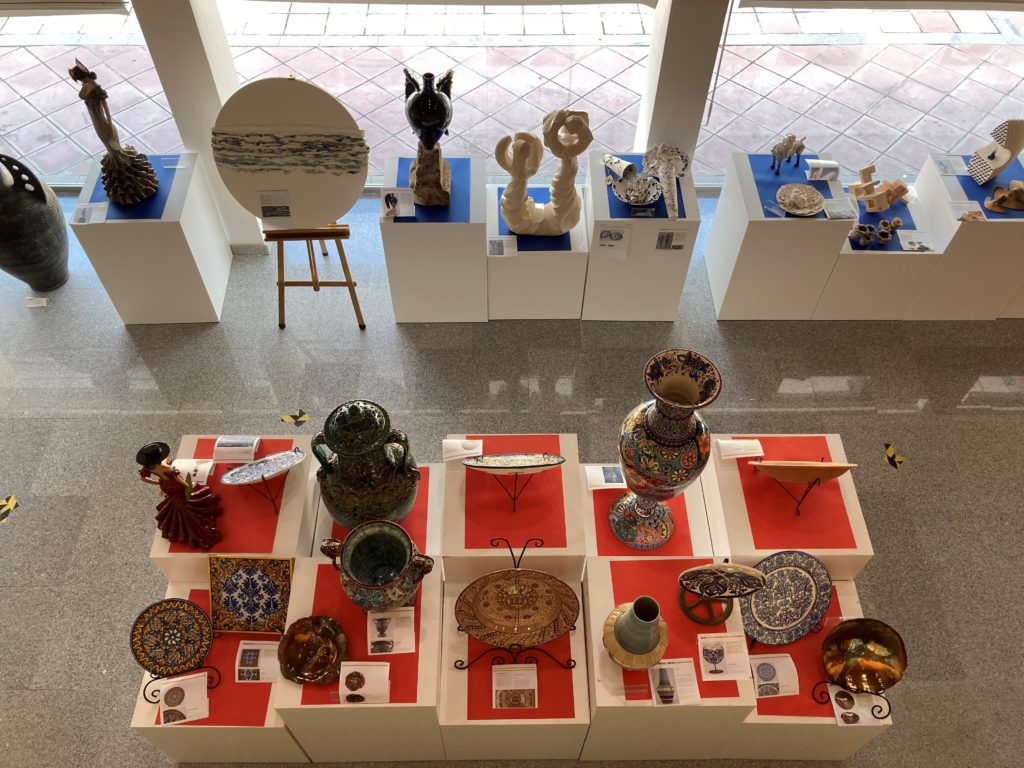Museo de la Cerámica de La Rambla en la exposición de las piezas seleccionadas en los Concursos Internacionales de Cerámica ENBARRO agosto 2020